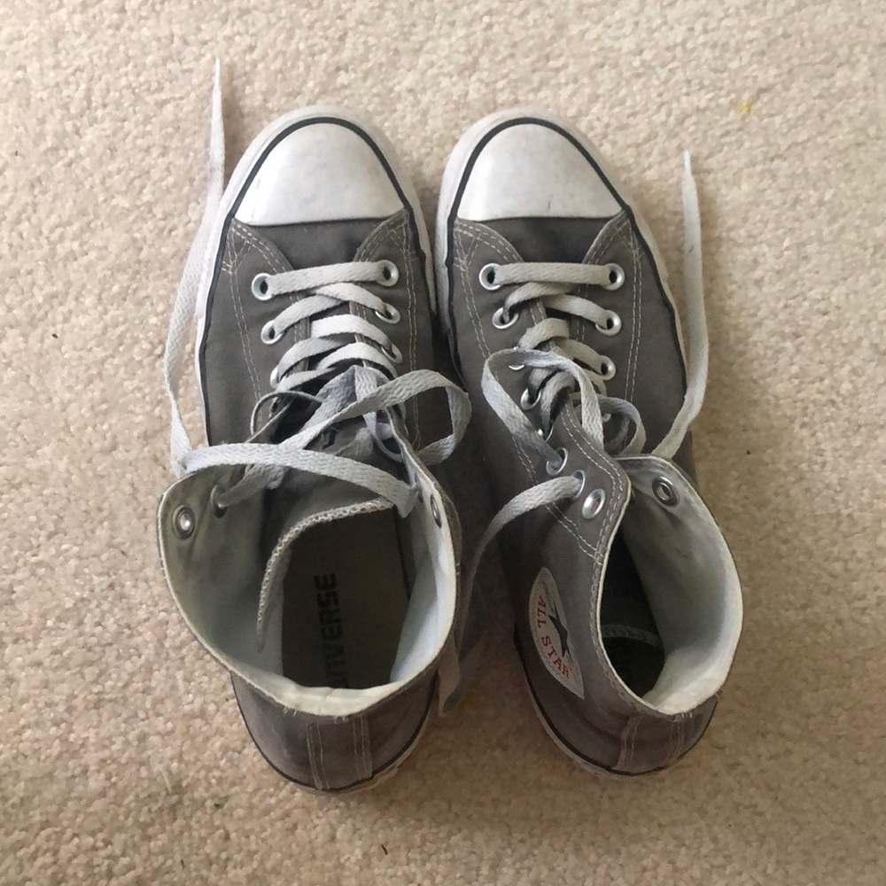 high top gray converse women’s size 9
